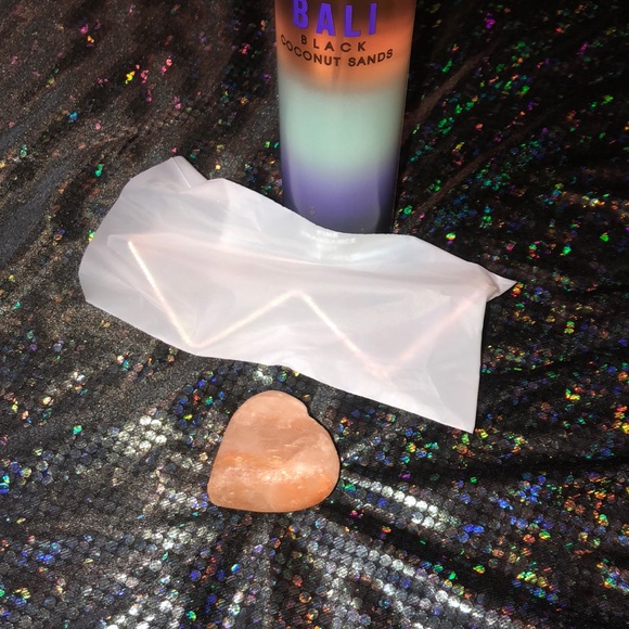 V-shaped Diamond Glasses NWOT - Picture 8 of 13